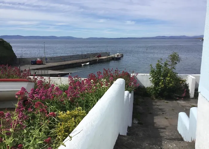 The Boathouse Lodge Hostel